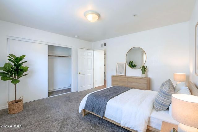 2324 W LONE CACTUS Drive 11, Phoenix, AZ 85027