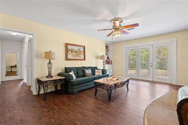 6204 Parkwood Drive, Mobile, AL 36608