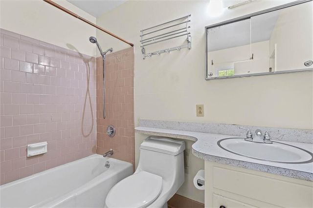 6204 Parkwood Drive, Mobile, AL 36608