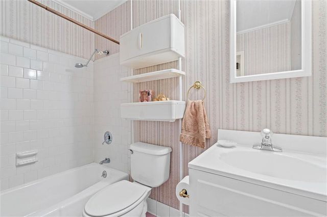 6204 Parkwood Drive, Mobile, AL 36608