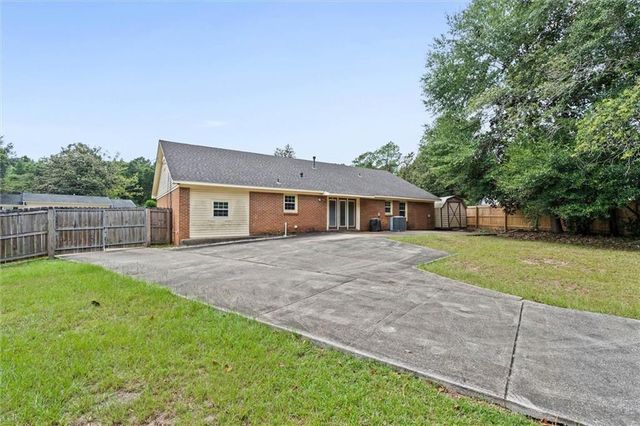6204 Parkwood Drive, Mobile, AL 36608