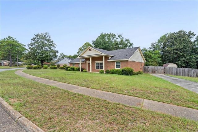6204 Parkwood Drive, Mobile, AL 36608