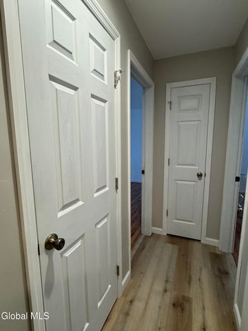 18 Carroll Place, Troy, NY 12180