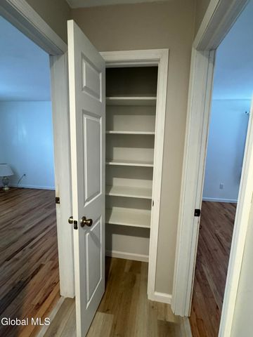 18 Carroll Place, Troy, NY 12180