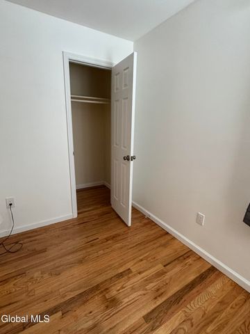 18 Carroll Place, Troy, NY 12180