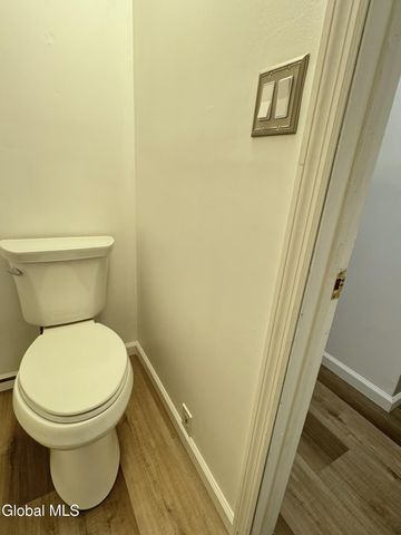 18 Carroll Place, Troy, NY 12180