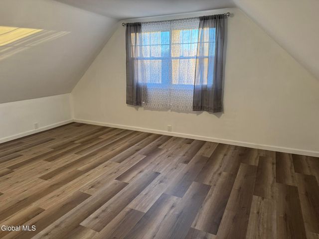 18 Carroll Place, Troy, NY 12180