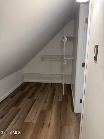 18 Carroll Place, Troy, NY 12180