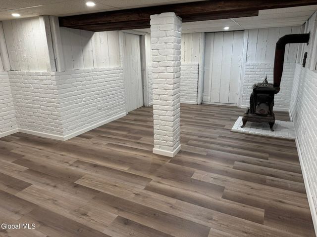 18 Carroll Place, Troy, NY 12180