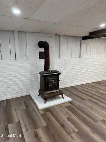 18 Carroll Place, Troy, NY 12180