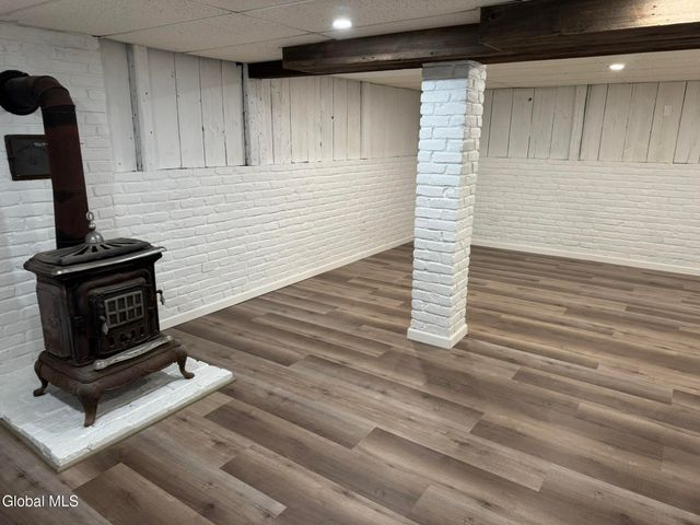 18 Carroll Place, Troy, NY 12180