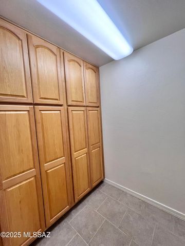 7449 E Ridge Point Road, Tucson, AZ 85750