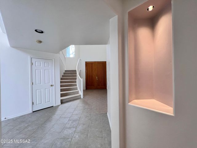 7449 E Ridge Point Road, Tucson, AZ 85750