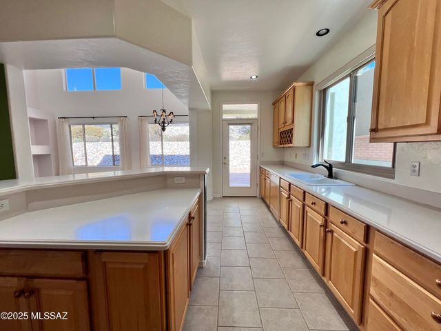 7449 E Ridge Point Road, Tucson, AZ 85750