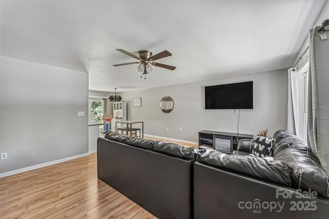 1631 Berkley Street SW, Lenoir, NC 28645