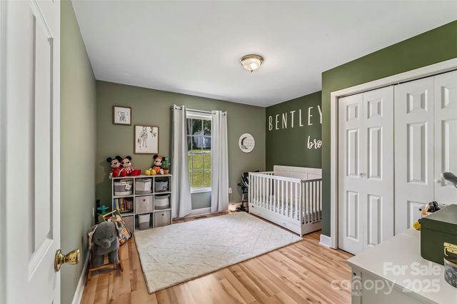 1631 Berkley Street SW, Lenoir, NC 28645