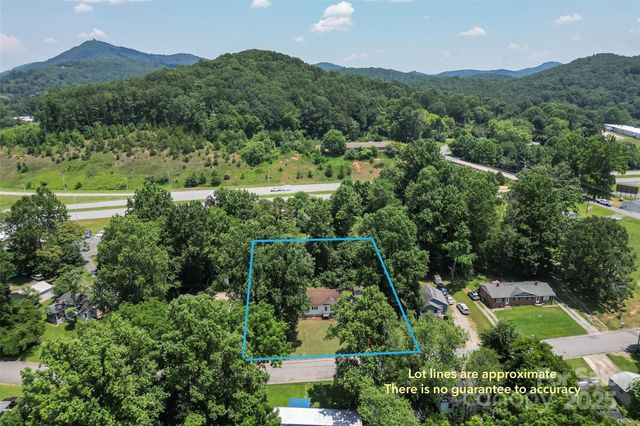 1631 Berkley Street SW, Lenoir, NC 28645