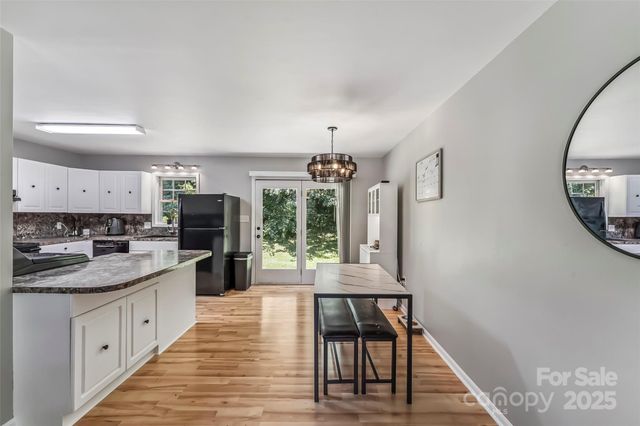 1631 Berkley Street SW, Lenoir, NC 28645
