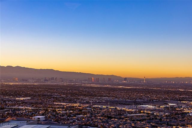 467 Rock Peak Drive, Henderson, NV 89012