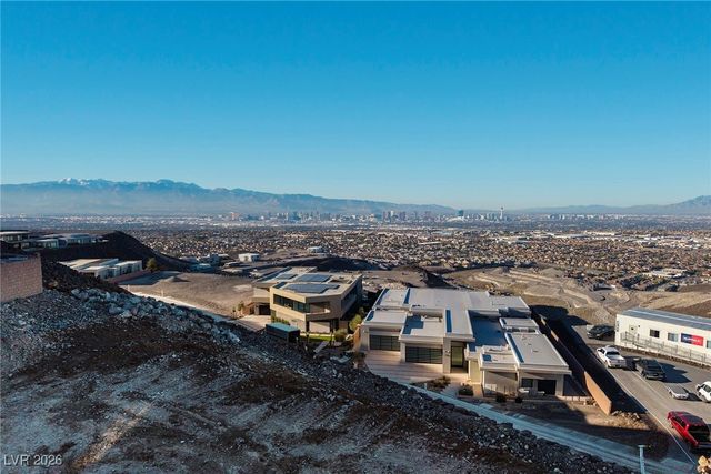 467 Rock Peak Drive, Henderson, NV 89012