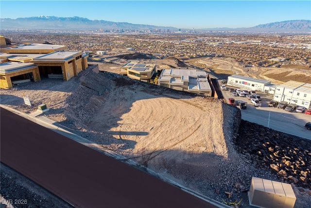 467 Rock Peak Drive, Henderson, NV 89012