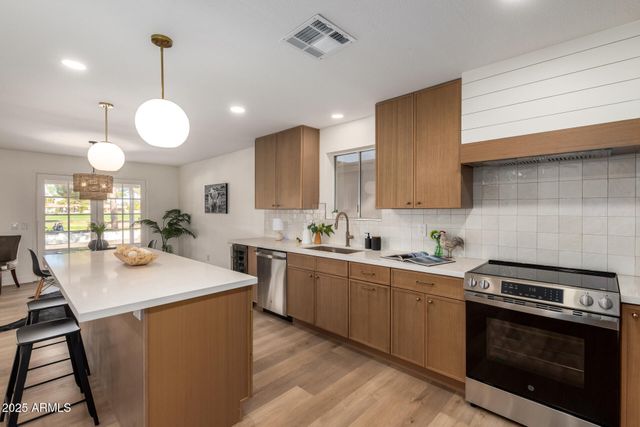 10242 E Spring Creek Road, Sun Lakes, AZ 85248