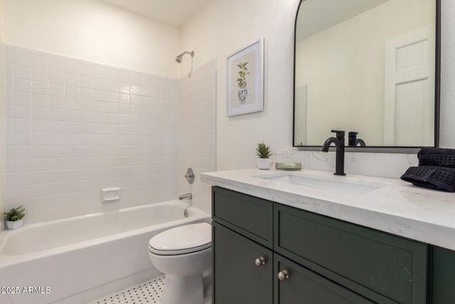 10242 E Spring Creek Road, Sun Lakes, AZ 85248