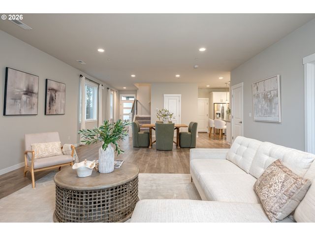 3606 Ne ORIOLE St, Camas, WA 98607