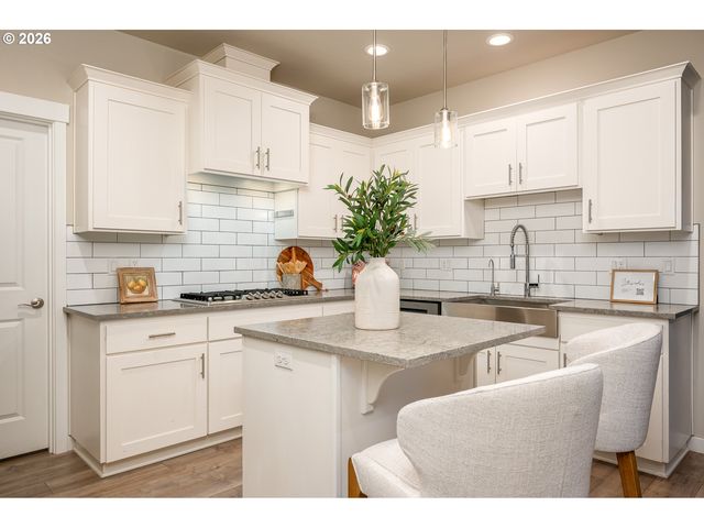 3606 Ne ORIOLE St, Camas, WA 98607