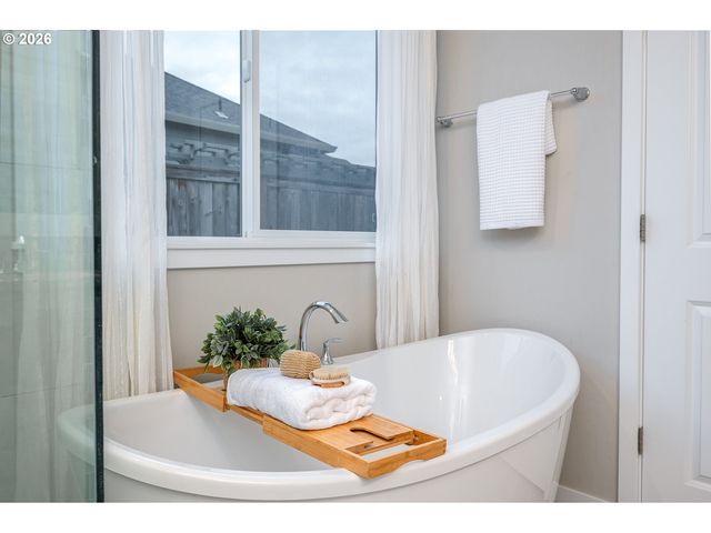 3606 Ne ORIOLE St, Camas, WA 98607