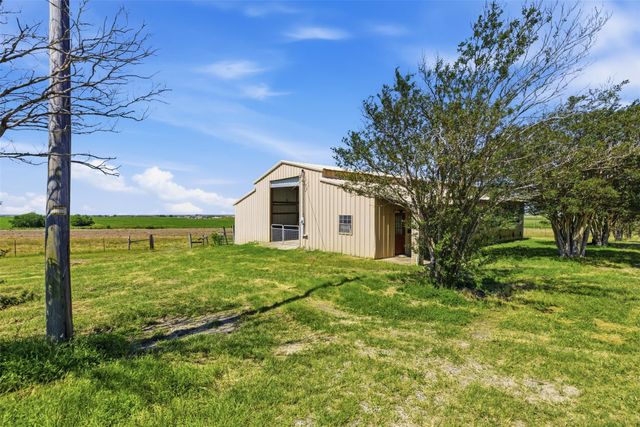 1151 County Road 458, Coupland, TX 78615