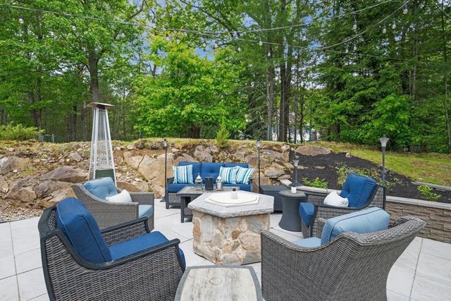 39 Joseph Smith Way, Boxford, MA 01921