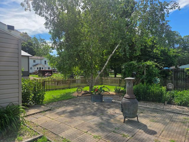 303 14th Street, Grand Junction, IA 50107