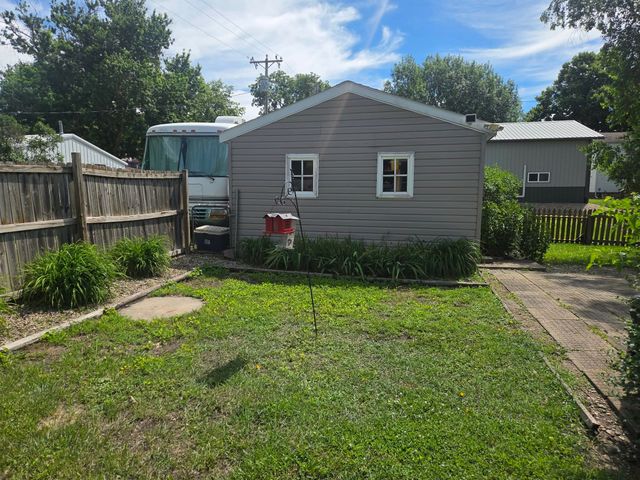 303 14th Street, Grand Junction, IA 50107