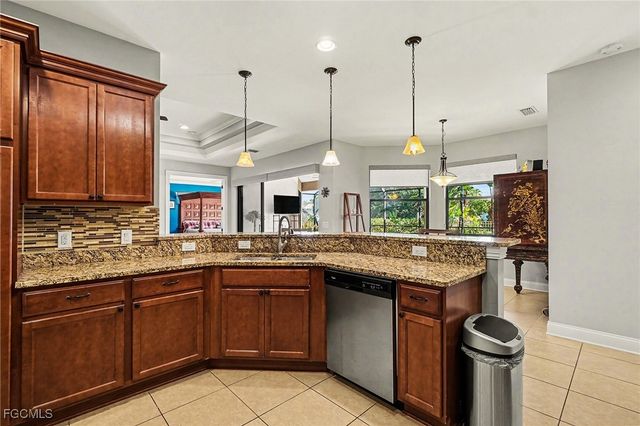 2127 SE 17th PL, Cape Coral, FL 33990