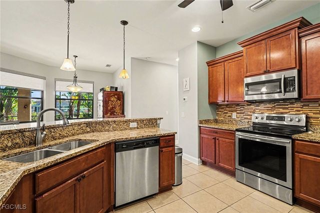 2127 SE 17th PL, Cape Coral, FL 33990