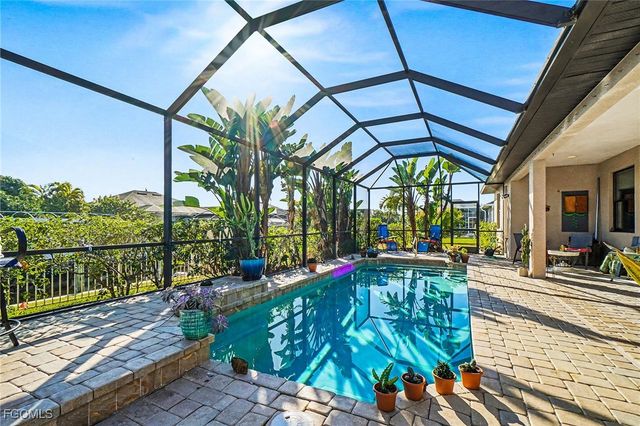 2127 SE 17th PL, Cape Coral, FL 33990