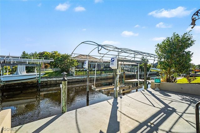 2127 SE 17th PL, Cape Coral, FL 33990