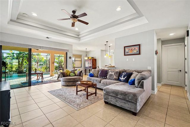 2127 SE 17th PL, Cape Coral, FL 33990