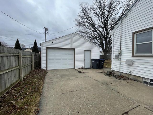 2214 S 17th STREET, Sheboygan, WI 53081