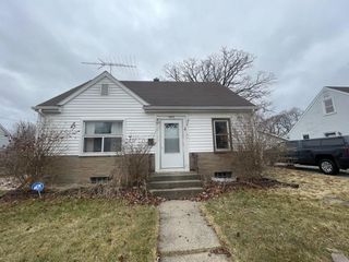 2214 S 17th STREET, Sheboygan, WI 53081