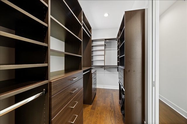 2901 N Burling Street, Chicago, IL 60657