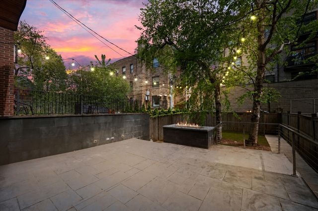2901 N Burling Street, Chicago, IL 60657
