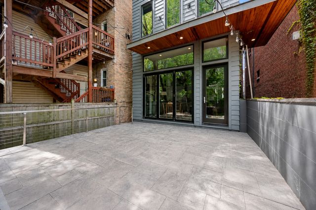 2901 N Burling Street, Chicago, IL 60657