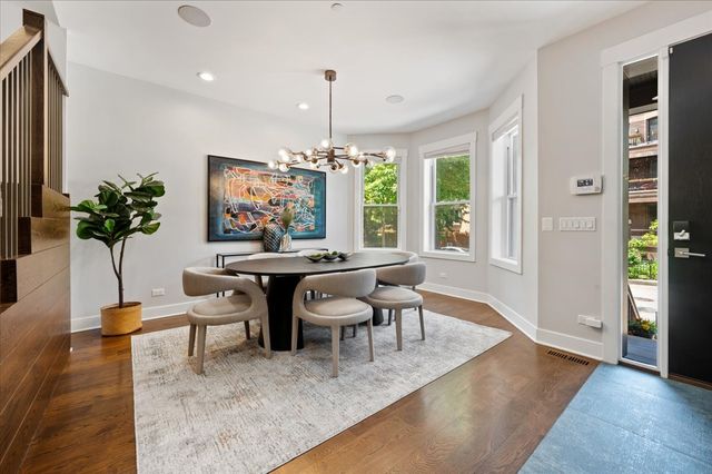 2901 N Burling Street, Chicago, IL 60657