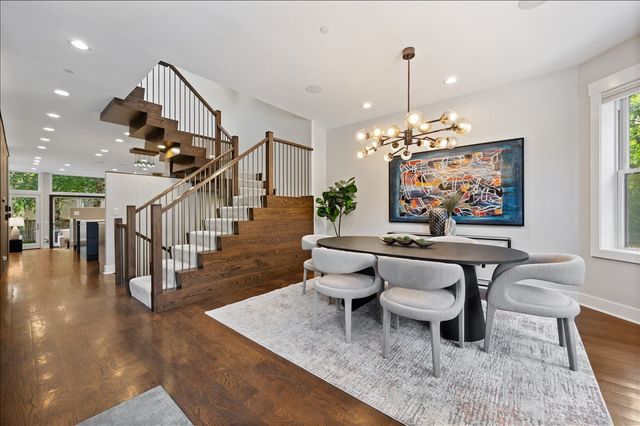 2901 N Burling Street, Chicago, IL 60657