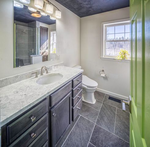 319 Old Concord Turnpike, Barrington, NH 03825