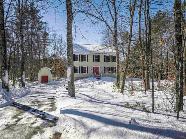 319 Old Concord Turnpike, Barrington, NH 03825