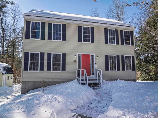 319 Old Concord Turnpike, Barrington, NH 03825