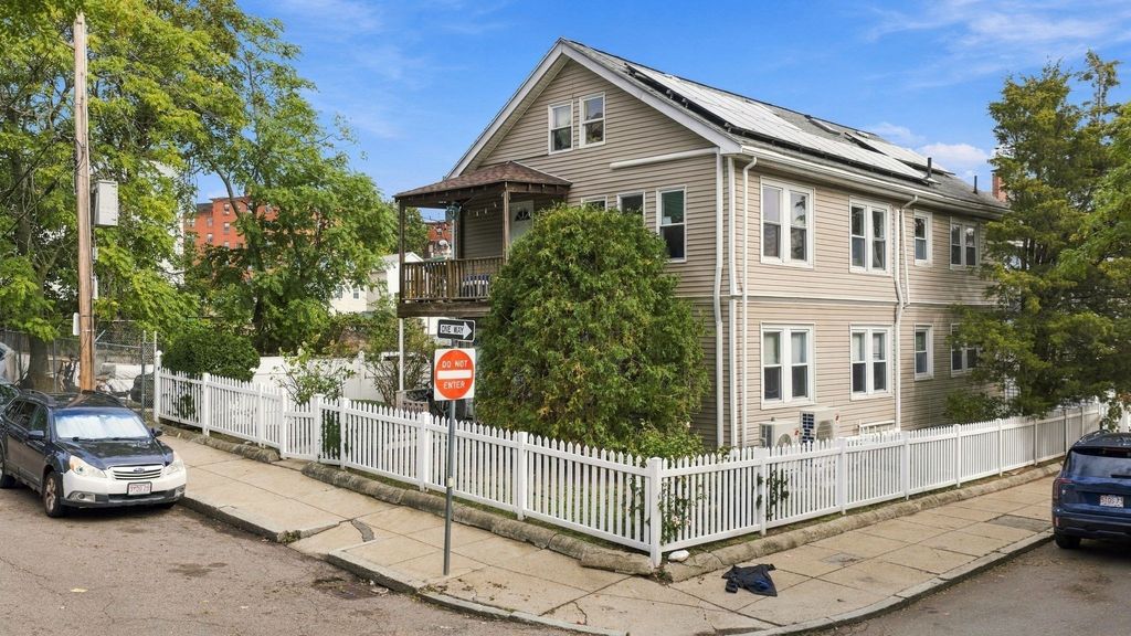 22-24 Estrella St 1, Boston, MA 02130